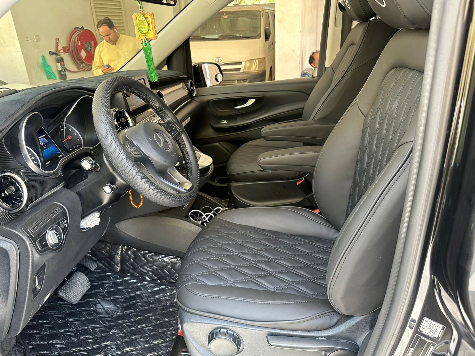 Mercedes V-Class Luxury Interior