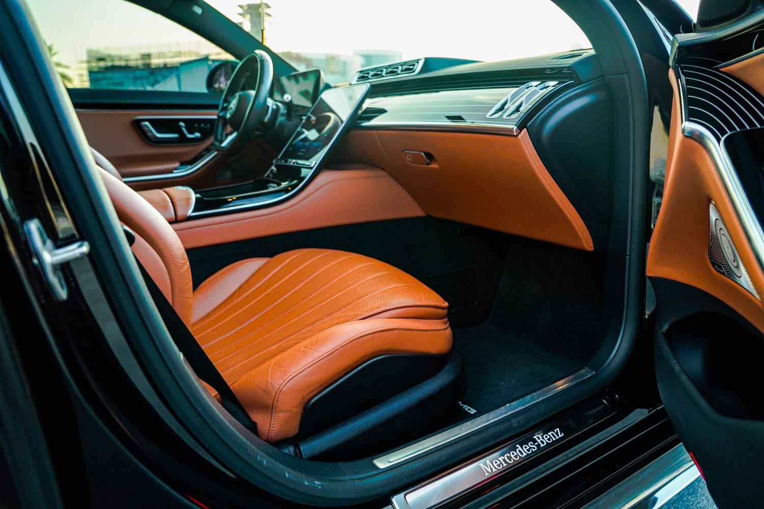 Mercedes S Class for Airport pickup and droop off.
