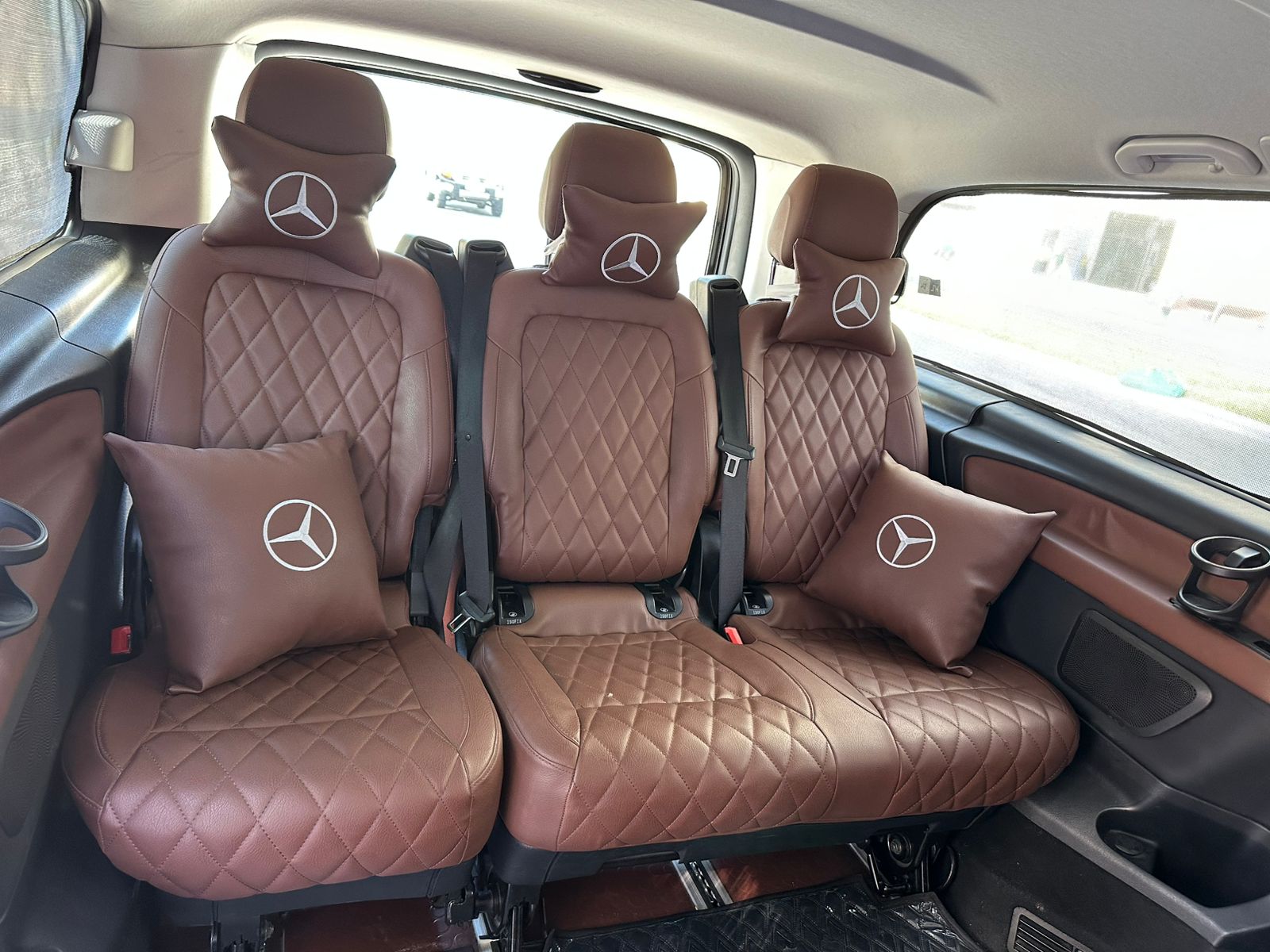 Mercedes V-Class Hire Dubai – Luxury Group Transport | Al Alali Tahir Tours