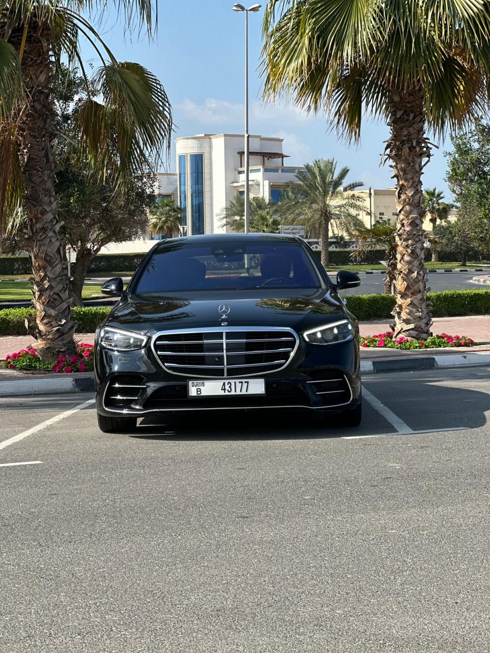 Mercedes S Class for Airport pickup and droop off.