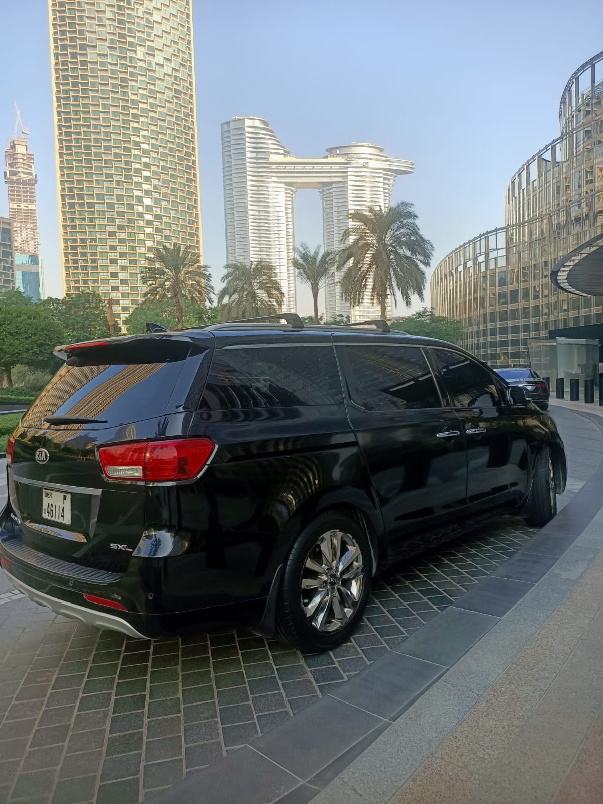 Kia Sedona Luxury MPV – Airport Transfer & City Tours Dubai